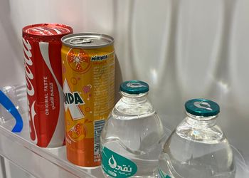 استديو بسرير ماستر وجلسة جانبية 