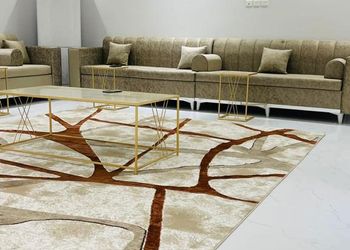 شاليه بجلسة خارجية وألعاب أطفال