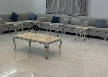 استراحة بمجالس واسعة وفناء خارجي