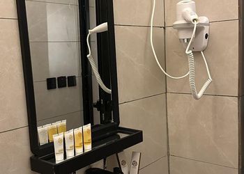 شقة بصالة أنيقة ودخول ذاتي 