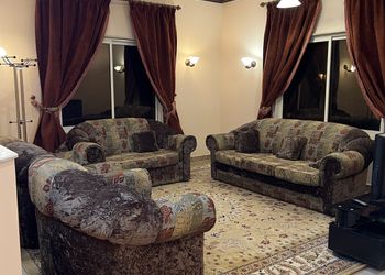 استراحة بمجالس واسعه ومسطح اخضر