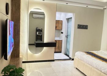 استديو بسرير ماستر وجلسة جانبية