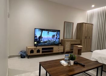 استديو بسرير ماستر وجلسة جانبية 