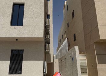 استديو بسرير ماستر وجلسة جانبية 