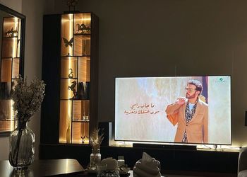 شقة بغرفة معيشة وغرفة نوم 