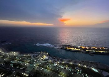 شقة بغرفتين نوم وغرفة جلوس 