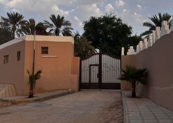 استراحة بغرفه نوم وصالة أنيقة