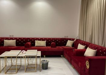 استراحة بمسطح اخضر وجلسه خارجيه