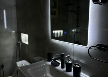 استديو بسرير ماستر وجلسة 