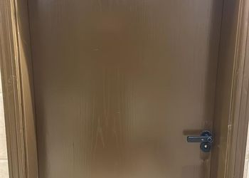 شقة بصالة انيقة وغرفة نوم