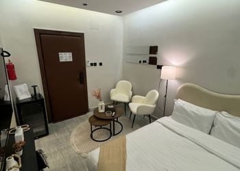 استديو بسرير ماستر