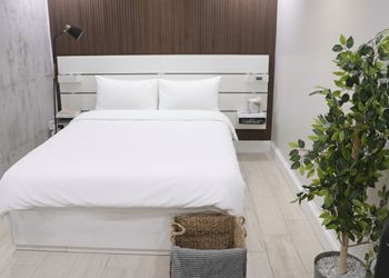 شقة بتصميم أنيق ودخول ذاتي 
