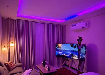 استديو بسرير ماستر
