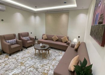 شقة بغرفة معيشة وغرفة نوم 