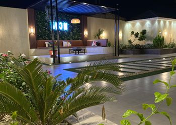 شاليه بمسبح والعاب مائيه