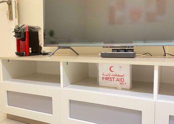 استديو بسرير ماستر وجلسة جانبية