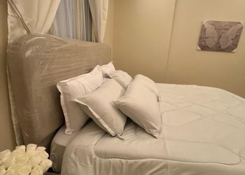 شقة بصالة مريحة وغرفتين نوم 