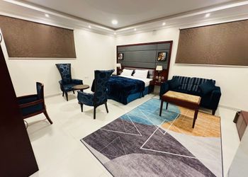 استديو بدخول ذاتي