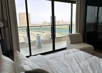شقة باطلاله على البحر