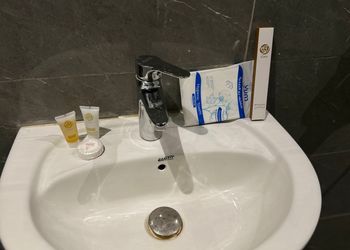 استديو بسرير ماستر وجلسة جانبية 