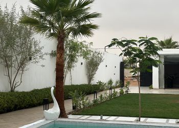 استراحة بمسطح اخضر ومجلس