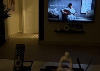 شقة بجلسة خارجية بمدخل خاص ذاتي