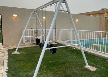 شاليه بركن شواء و مسبح خارجي