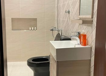 استديو بسرير ماستر وجلسة جانبية 