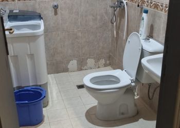 شقة بغرفتين نوم وصالة 