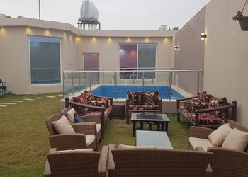شاليه بألعاب أطفال ,موقد حطب,مسطح اخضر,