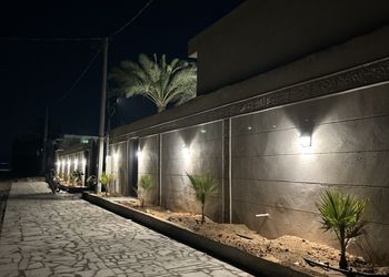 استراحة بمسبح خارجي وجلسة خارجية