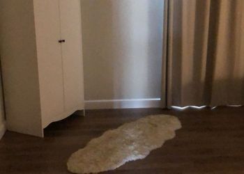 شاليه بمسطح اخضر و مسبح