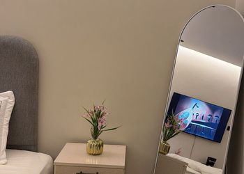 استديو بأثاث مريح وبسيط 