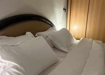 شقة بغرفتين نوم وصالة مريحه 