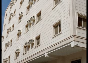شقة بغرفتين نوم وأثاث مريح