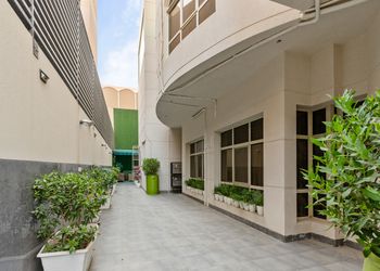 استديو بديكور عصري وبسيط 