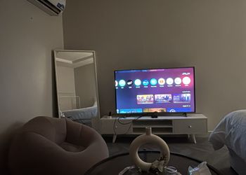 استديو بأثاث مريح بدخول ذاتي