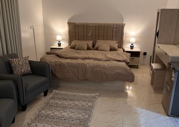 استديو بسرير ماستر