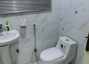 استديو هادئ بسرير ماستر