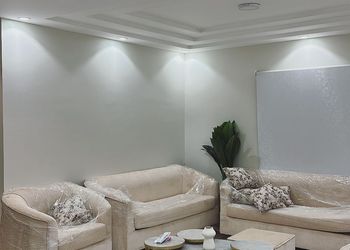 شقه كبيره فخمه بخمس غرف