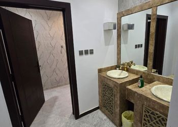 شاليه بغرفتين نوم و جلسة خارجية