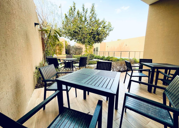 شاليه بمسطح اخضر 