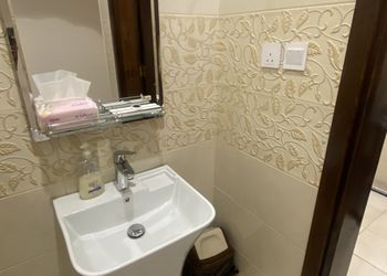 شقة بصالة وغرفتين نوم
