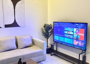 شقة بصالة وغرفة نوم