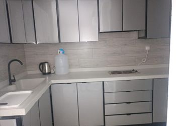 شاليه بألعاب مائية وجلسة خارجية