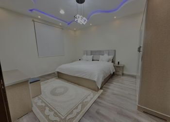 شقة بغرف نوم وصالة 
