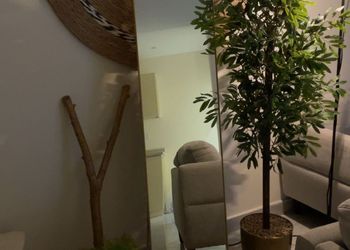 استديو بسرير ماستر وجلسة مريحة 