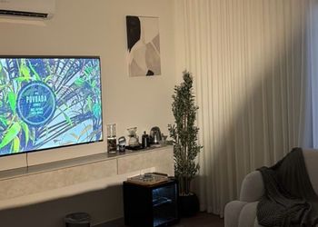 استديو بسرير ماستر وجلسة جانبية