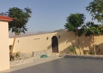 استراحة بمسبح داخلي وألعاب أطفال