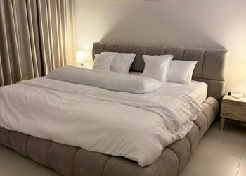 استديو بدخول ذاتي وسرير مريح 